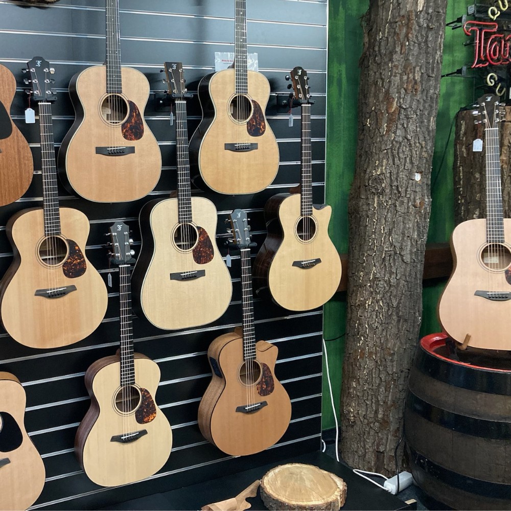 Gitarren kaufen bei Musik Wittl Parsberg